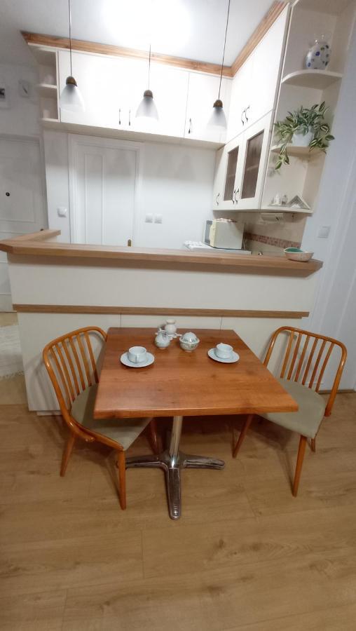 Londira Apartman เฮวิซ ภายนอก รูปภาพ